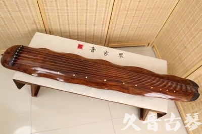 德宏傣族景颇族自治州●久音古琴  ●今日推荐 20240621 【断纹蕉叶】